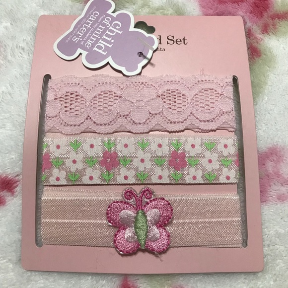 SOLD 4 piece Baby Set Pink White Flowers 🌸 NWT - Picture 6 of 6